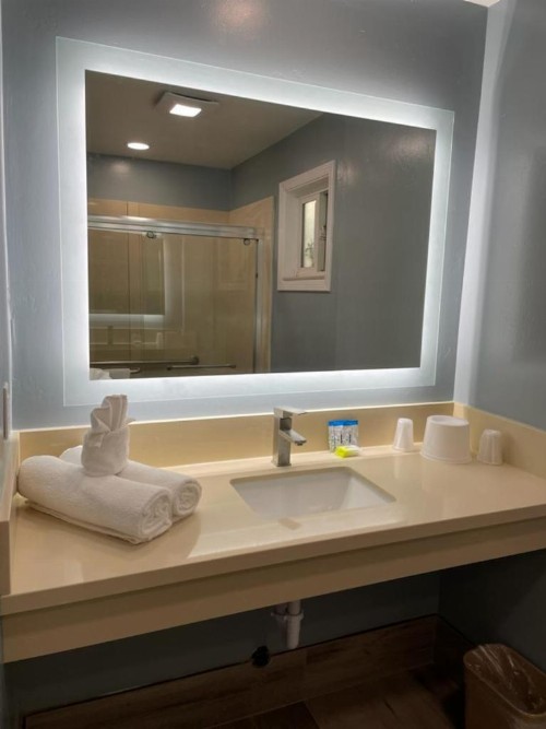 Blue Seal Inn - image 14