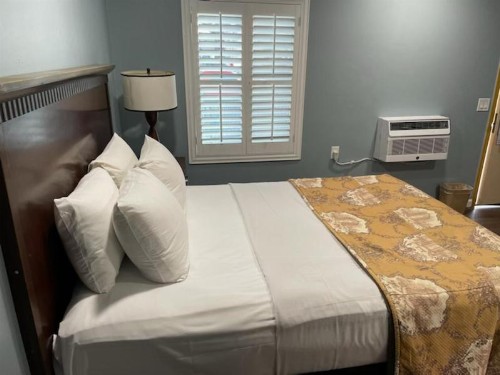 Blue Seal Inn - image 9