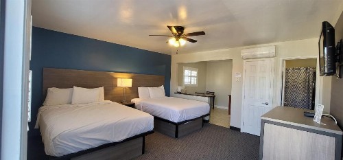 Beachwalker Inn & Suites - image 19