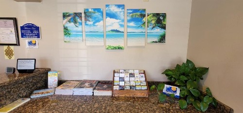 Beachwalker Inn & Suites - image 28