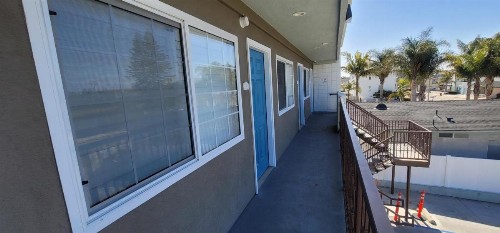 Beachwalker Inn & Suites - image 3