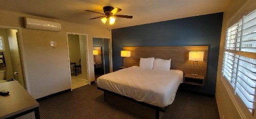 Beachwalker Inn & Suites - image 38