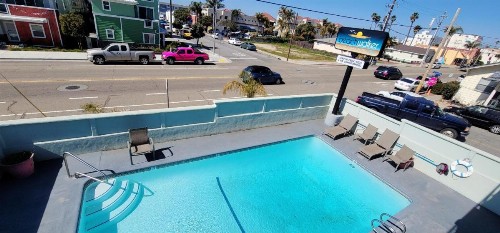 Beachwalker Inn & Suites - image 39