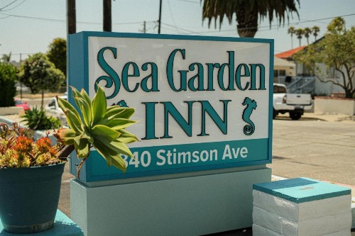 Sea Garden Motel - image 34