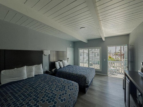 Sea Garden Motel - image 35