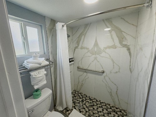 Sea Garden Motel - image 39
