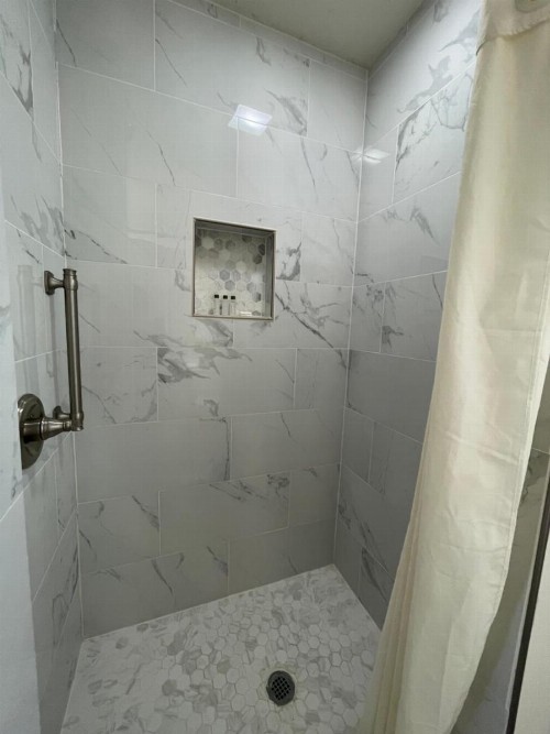 The Palomar Inn - image 16