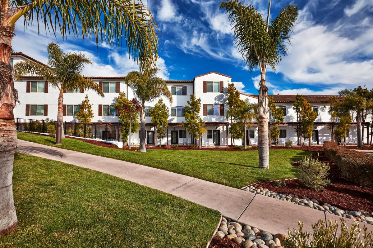 Hilton Garden Inn San Luis Obispo/Pismo Beach - image 3