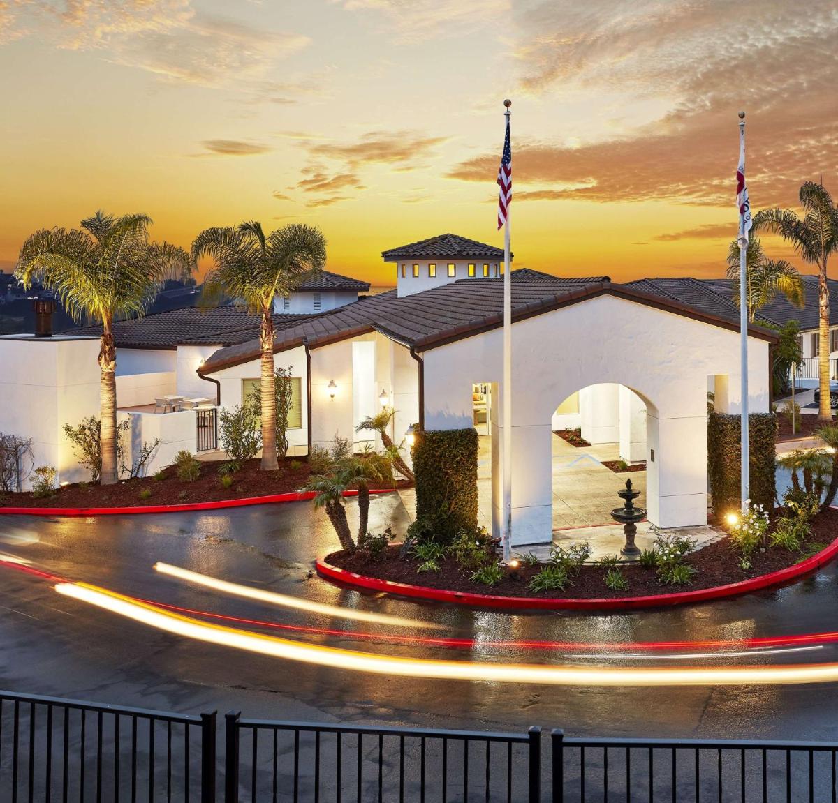 Hilton Garden Inn San Luis Obispo/Pismo Beach - image 4