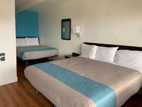 Motel 6 Pismo Beach - Pacific Ocean - image 3