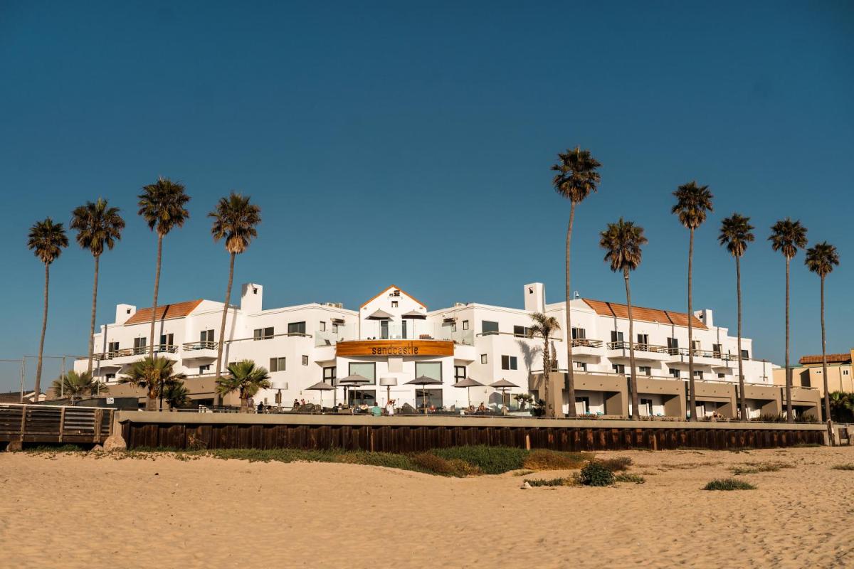 Sandcastle Hotel on the Beach - image 2