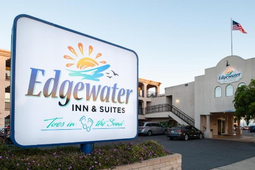 Edgewater Inn and Suites - image 49