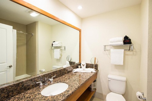 Inn at the Cove - image 6