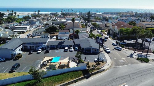 Ocean Palms Motel - image 16