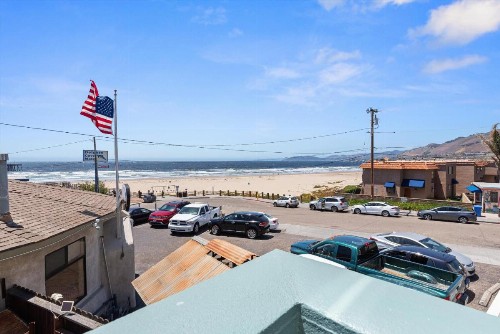 Beach House Inn & Suites - image 10