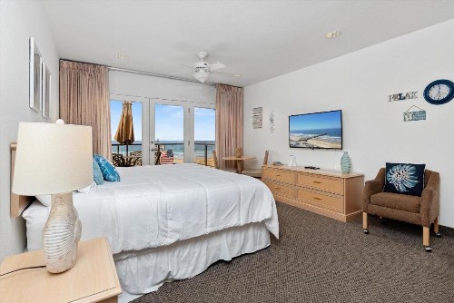 Beach House Inn & Suites - image 2