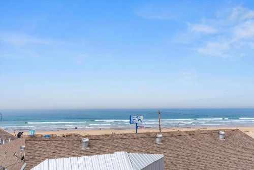Beach House Inn & Suites - image 24