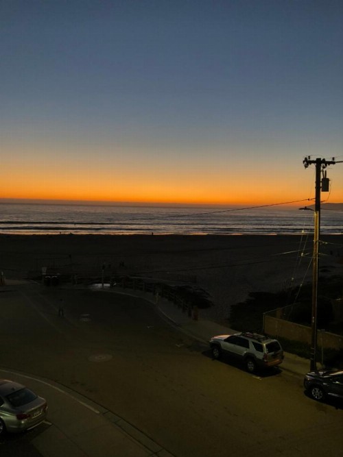 Beach House Inn & Suites - image 26