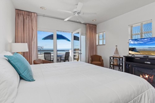 Beach House Inn & Suites - image 7