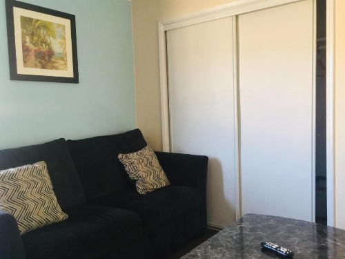 Dolphin Cove Motel - image 10