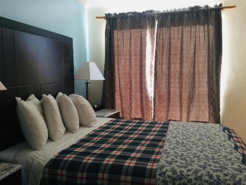 Dolphin Cove Motel - image 13