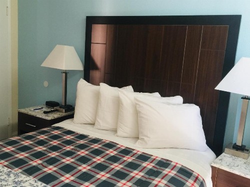 Dolphin Cove Motel - image 16