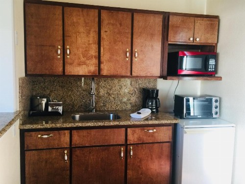 Dolphin Cove Motel - image 23