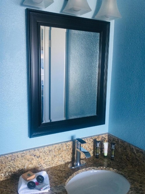 Dolphin Cove Motel - image 39