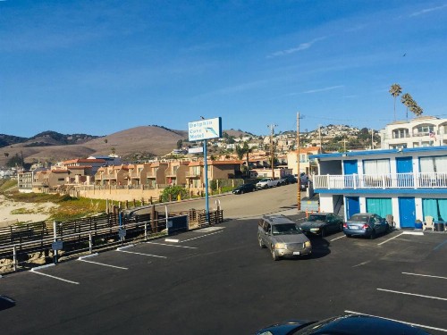 Dolphin Cove Motel - image 9