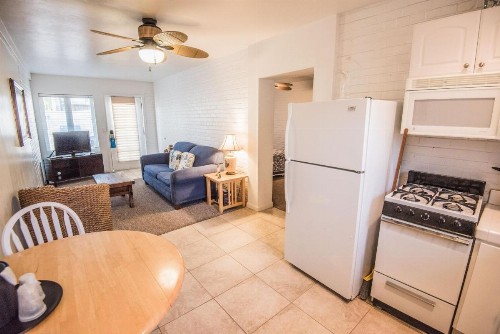 Pismo Beach Hotel - image 21