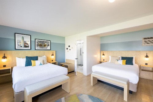 Tides Oceanview Inn and Cottages - image 2