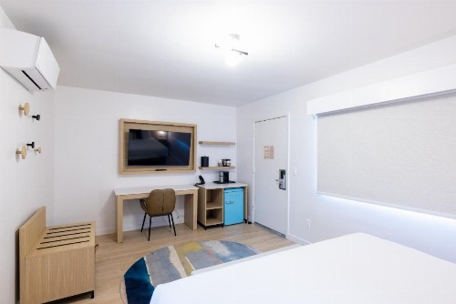 Tides Oceanview Inn and Cottages - image 35