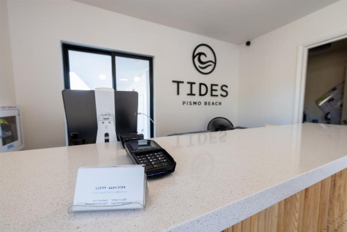 Tides Oceanview Inn and Cottages - image 39