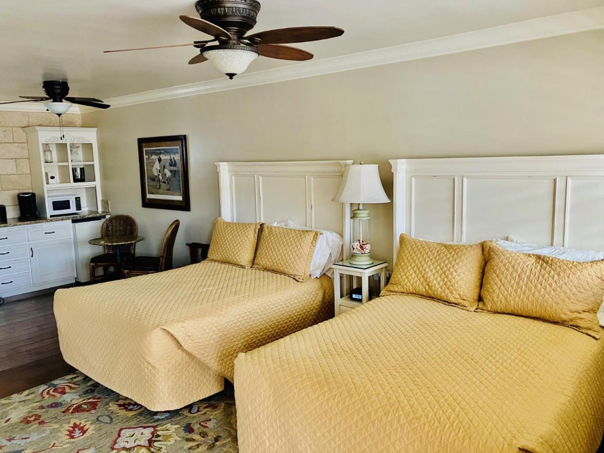 Beachcomber Inn - main image