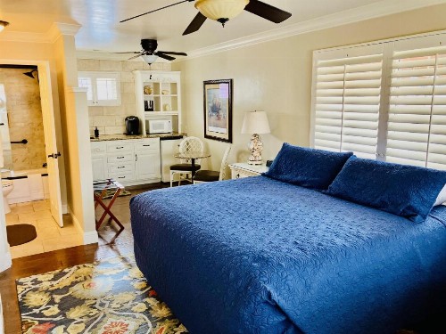 Beachcomber Inn - image 3