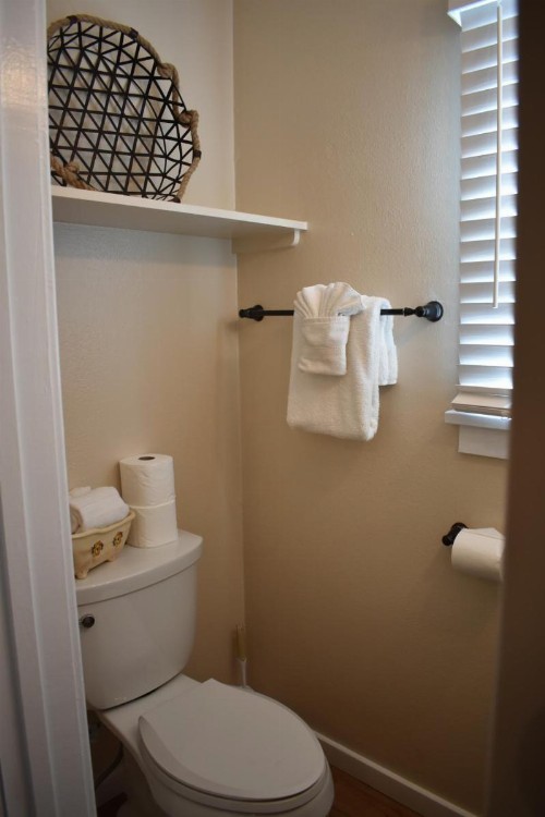 340 Hollister - image 11