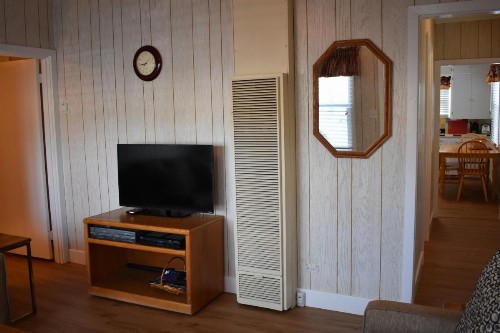 340 Hollister - image 2
