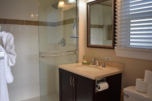 340 Hollister - image 3