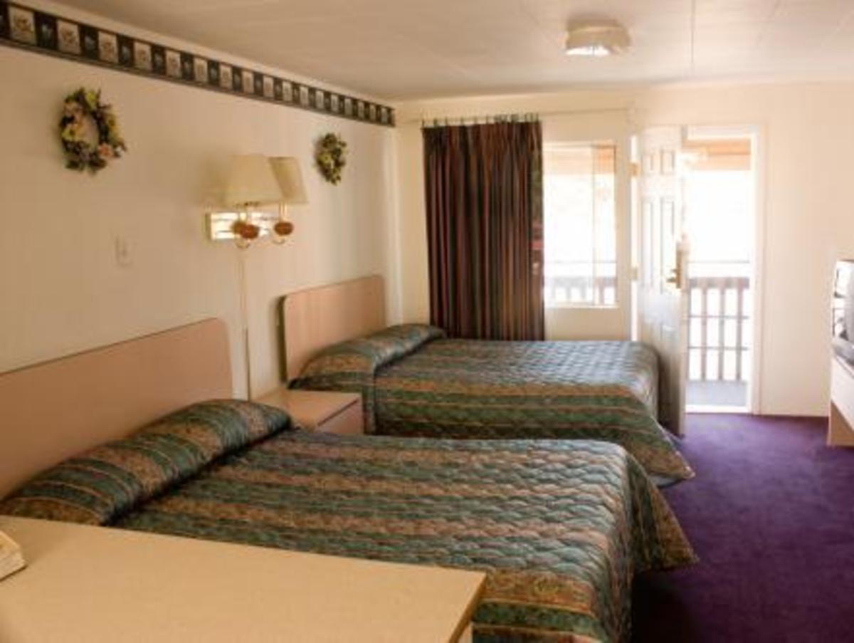Sea Garden Motel - image 2