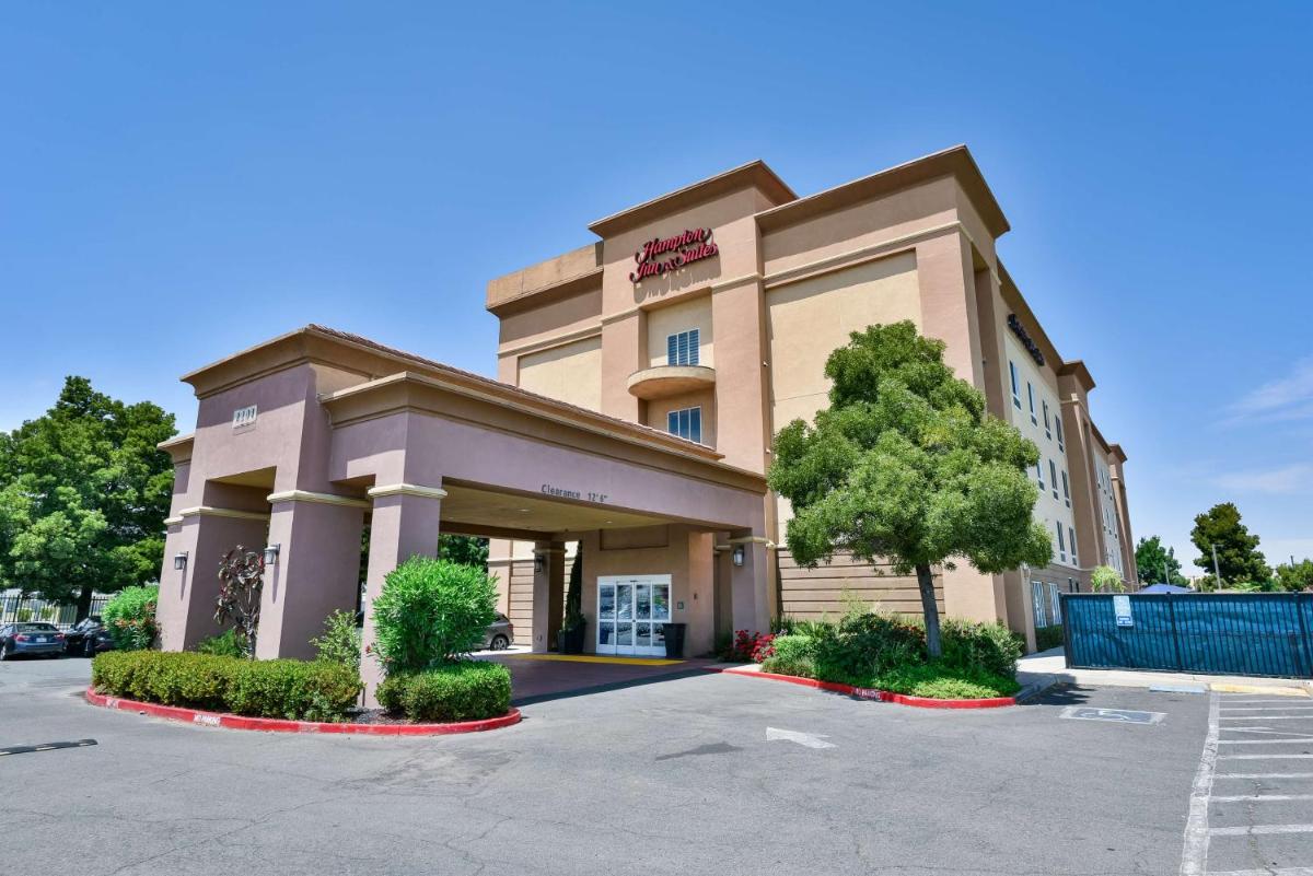 Hampton Inn & Suites Pittsburg - main image