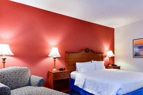 Hampton Inn & Suites Pittsburg - image 21