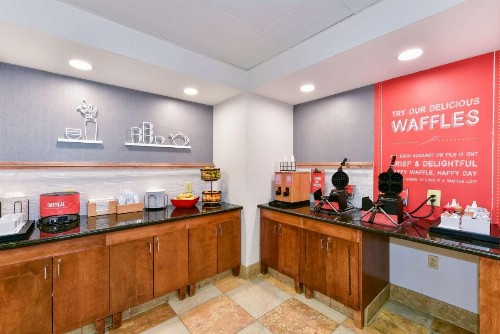 Hampton Inn & Suites Pittsburg - image 47
