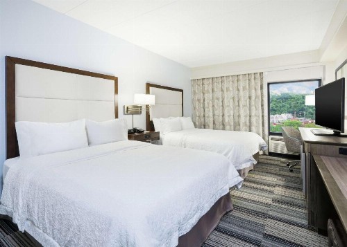 Hampton Inn Pittsburgh University Medical Center - image 10