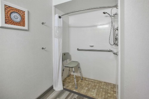 Hampton Inn Pittsburgh University Medical Center - image 28