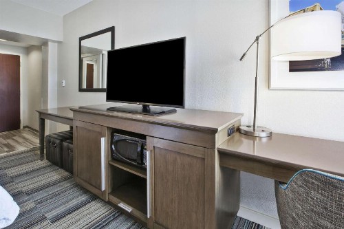 Hampton Inn Pittsburgh University Medical Center - image 5