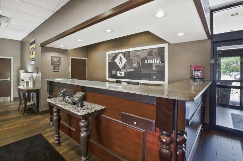Hampton Inn Pittsburgh University Medical Center - image 9