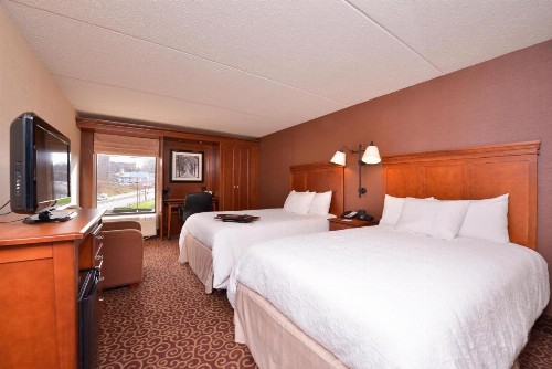 Pittsburgh-McKnight Rd Hotel - image 29