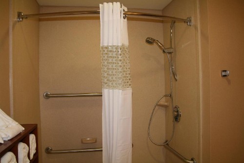 Pittsburgh-McKnight Rd Hotel - image 32