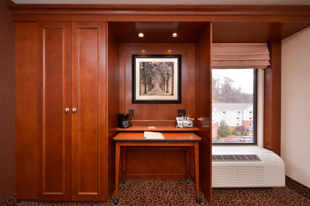 Pittsburgh-McKnight Rd Hotel - image 6