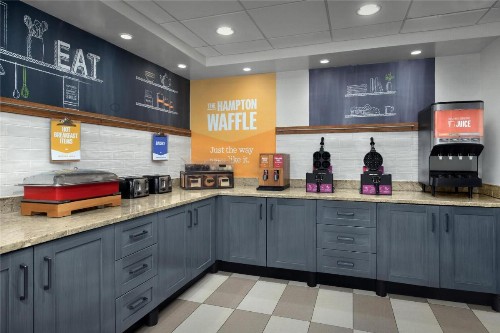 Hampton Inn Pittsburgh Greentree - image 6